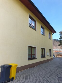 Prodej bytového domu s komerčním prostorem - 11