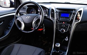 Hyundai i30 1.6 CRDi - 11
