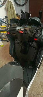 Peugeot METROPOLIS 400 / 2014 - 11