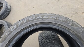 Zimní pneu 255/45/19 Pirelli - 11