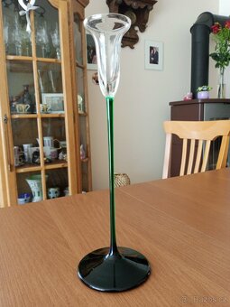 část sbírky skla a porcelánu - 11