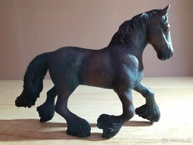 SCHLEICH aj.Koně SBĚRATELSKÉ FIGURKY 1 - 11