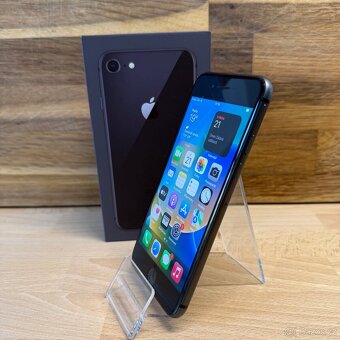 iPhone 8 64GB, černý (12 měsíci záruka) - 11
