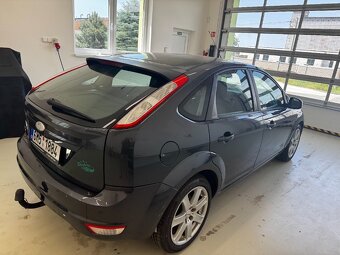 Ford Focus 1.6i 74kw+klimatizace+2009 - 11