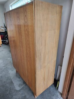 Historický nábytek k renovaci - 11