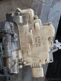 Zámek,klika,motorek,stahovačka VW Passat B6 - 11