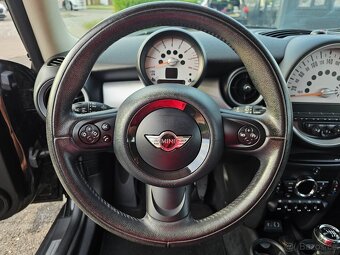 MINI COOPER ONE 2013 1.6i 72kW,TEMPOMAT,KLIMA,SERVISKA - 11