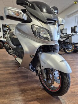 Suzuki Burgman 650 Executive - 11