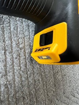 Dewalt  20V MAX XR DCF897 3/4” 19 mm Brushless - 11