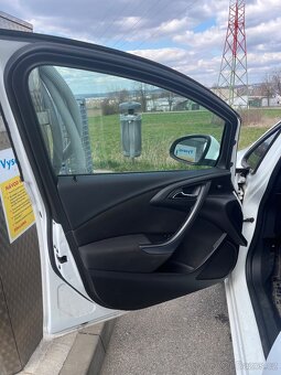 Opel Astra 1.6 CDTi ST 81 kw - 11