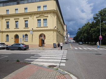 Pronájem obchodu  poblíž Auparku Hradec Králové - 11