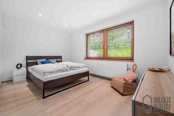 Prodej velkorysého domu 6+kk, wellness, 2x garáž, Tanvald -  - 11