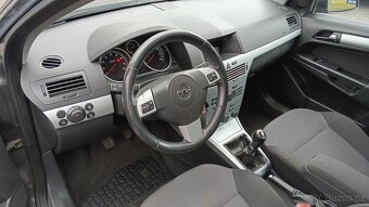 Opel Astra 1.6 I - 11