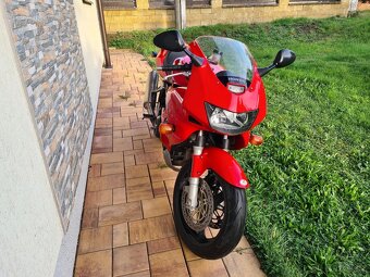 Honda VTR 1000F - 11