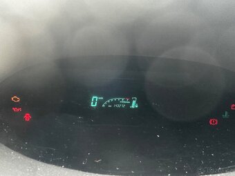 Toyota Yaris 1.0 VVT 5dv, r.v.12/2005, 48kW, dálniční známka - 11