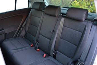 Volkswagen GOLF VI plus Comfort 1.2Tsi 77kw rok 2010 - 11