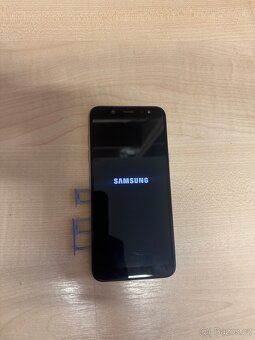 Mix mobilních telefonů (funkční / nefunkční / tlačítkové) - 11