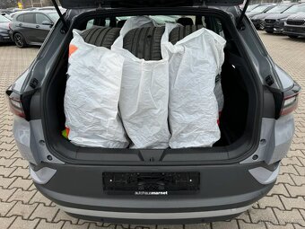 VW ID.4 PRO 150kw/tažné/kamera/tep.čerpadlo/parkpilot/2xpneu - 11