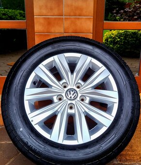 alu R17 5x120 orig. VW Crafter, pneu 235/60C, ako NOVÉ - 11