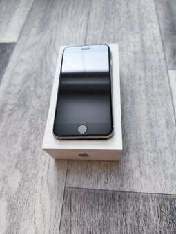 IPhone SE  128Gb - 11