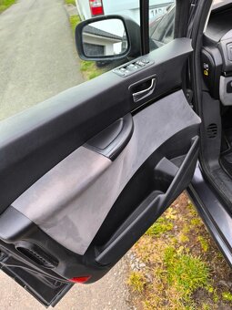 Citroen C8 2L HDI 100 kW - 11