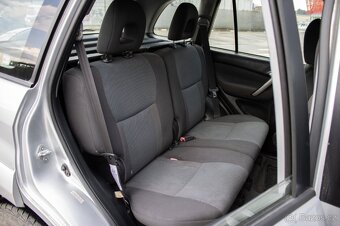 Toyota RAV4 2.0 D-4D - 11