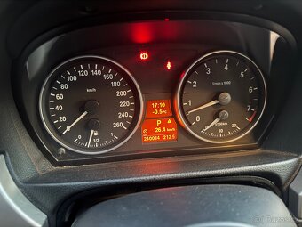 BMW e91 325i 160 kw - 11