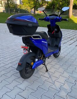 Elektroskutr bez ŘP Elektropower Nova M3 - 11