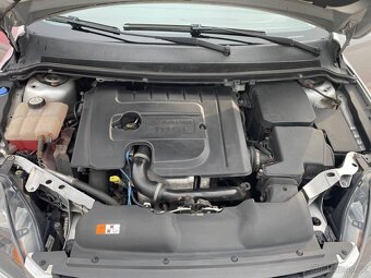 Ford Focus 1.6 nafta 2010 - 11