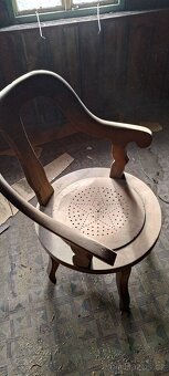 prodej starožitného nábytku - 11