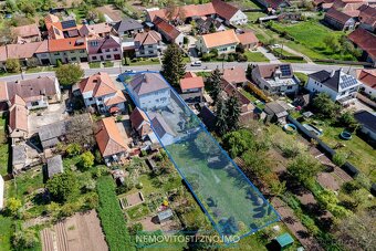 Prodej rodinného domu 6+1, zahradní domek, pozemek 1116m2, D - 11