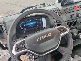 TRAKTOR IVECO 180E28 EUROCARGO NOSIČ KONTEJNERU 10T - 11