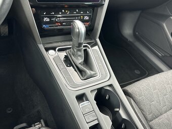 VW Passat 2.0 TDI 147kW 4Motion DSG - 11