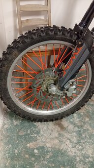 Prodám KTM 144 sx, rok 2008 ,nový olej, destičky, ložiska v - 11
