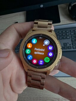 Samsung Galaxy Watch 42mm LTE Rose Gold - 11