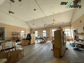 Všeradice. Prodej rodinného domu 188,8 m2 + příslušenství - 11