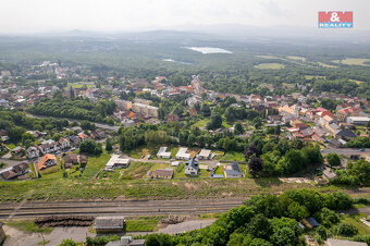 Prodej pozemku k bydlení, 991 m², Hrob, ul. Husova - 11