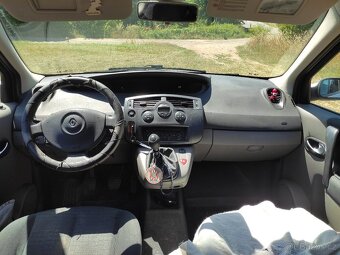 Renault Megane Scénic 1,9 dCi 96kw rok 2006 nová STK - 11