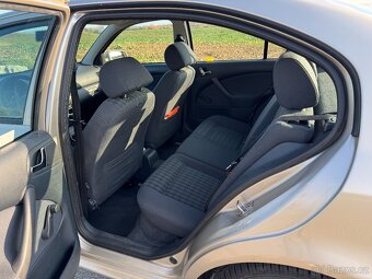 Škoda Octavia 1.6 MPI 75 kW - 138 500 km najeto - 11