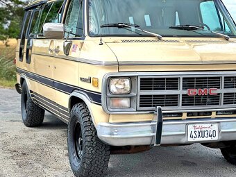 1983 GMC Vandura 2500 | 6.2L V8 Diesel - 11
