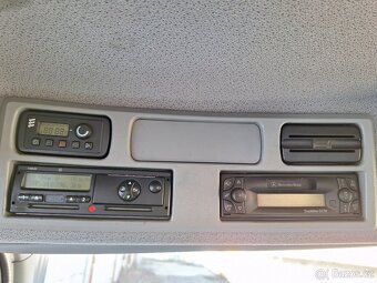 Mercedes-Benz Atego hákový nosič kontejnerů - 11