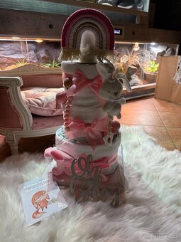 LUXUSNÍ PATROVÝ DORT Z DĚTSKÝCH PLEN+HRAČKA - 11