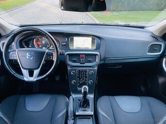 Volvo V40 2.0 D3 5VÁLEC 110KW MANUÁL LED SENZORY SERVISKA - 11