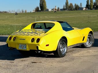 1977 Chevrolet Corvette C3 5.7 V8 - 11