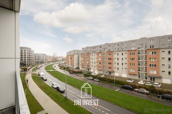 Jediný dostupný byt 1+kk v projektu HAGIBOR s možností parko - 11