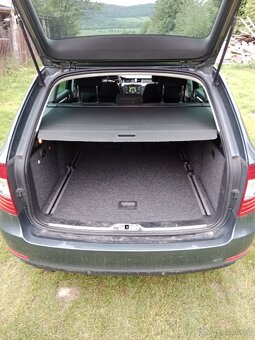 Škoda Superb kombi 2.0tdi 4x4 103 kw manuální převodovka - 11