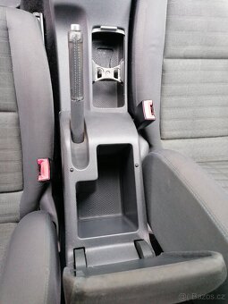 Prodám Volkswagen Golf V - 11