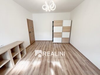 Pronájem bytu 2+1 s lodžií po rekonstrukci o velikosti 56 m2 - 11