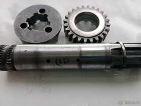 ČZ 125 B & T STAROVACÍ HŘÍDEL & SEGMENTY PRIMÁRNÍ KOLEČKO - 11