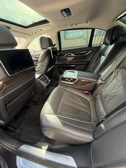 Prodám BMW 740D TOP výbava . je možnost Odpočtu DPH - 11
